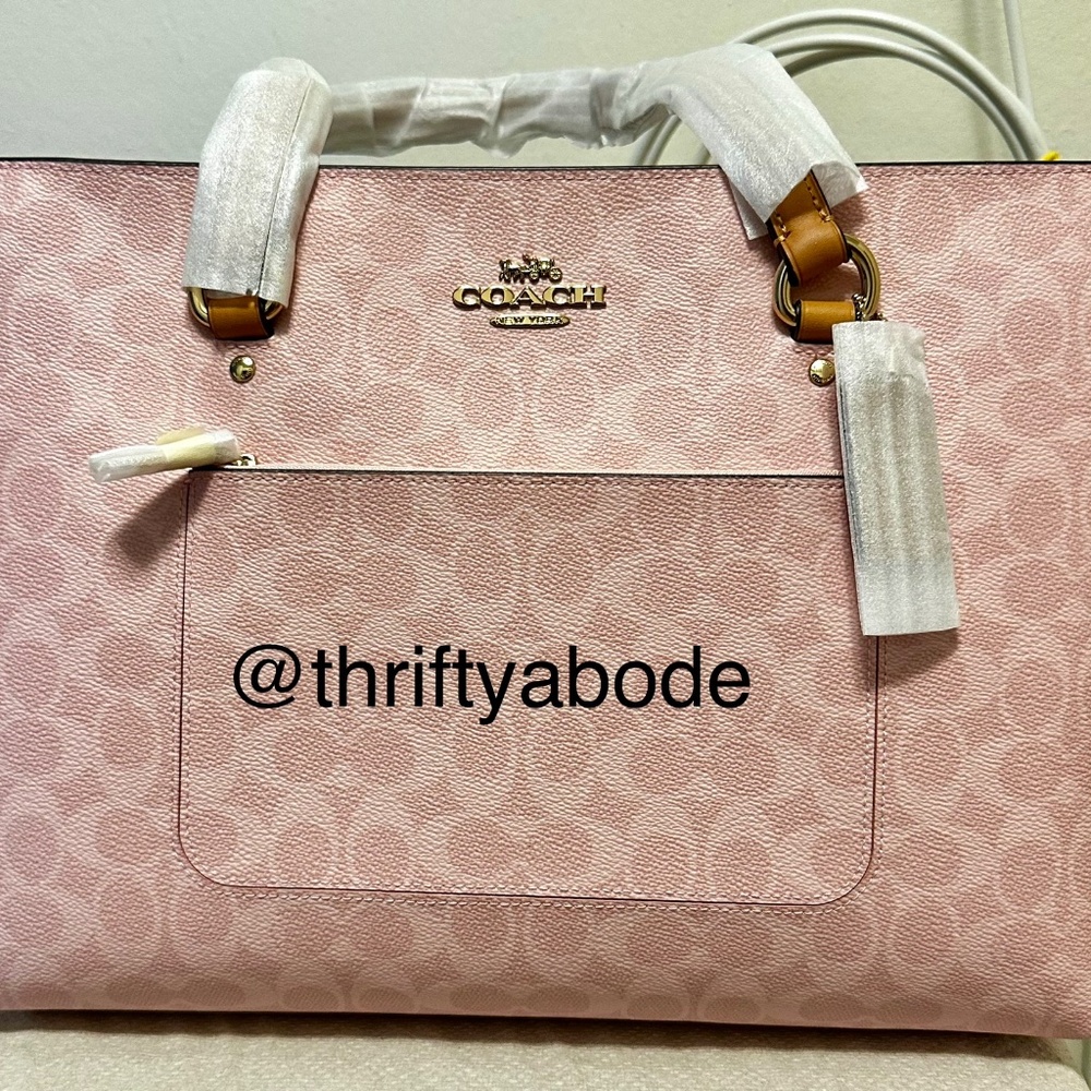Station Tote Bag In Signature Canvas - Powder Pink - Picture 4 of 5